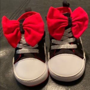 Minnie Mouse infant shoes